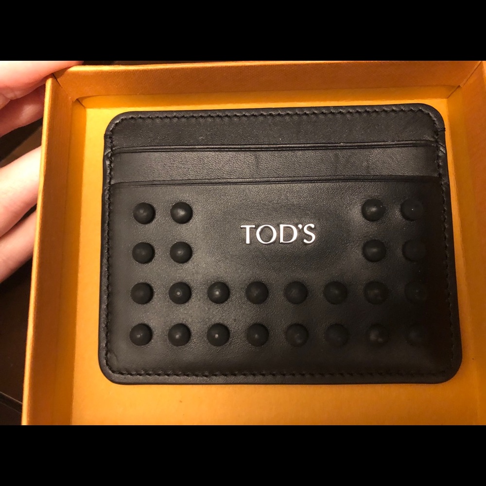 AUTH NWT Tod’s Leather Card Holder